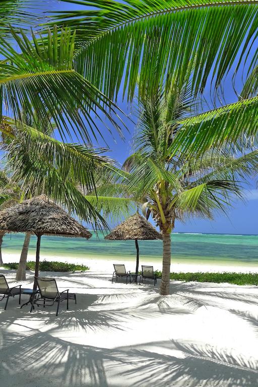 Breezes Beach Club And Spa Bwejuu Buitenkant foto