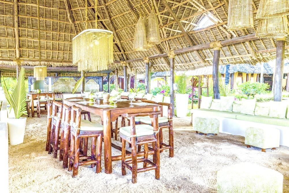 Breezes Beach Club And Spa Bwejuu Buitenkant foto