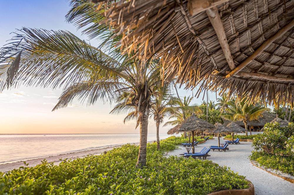 Breezes Beach Club And Spa Bwejuu Buitenkant foto