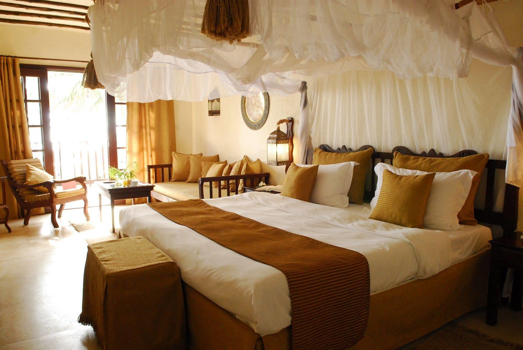Breezes Beach Club And Spa Bwejuu Buitenkant foto