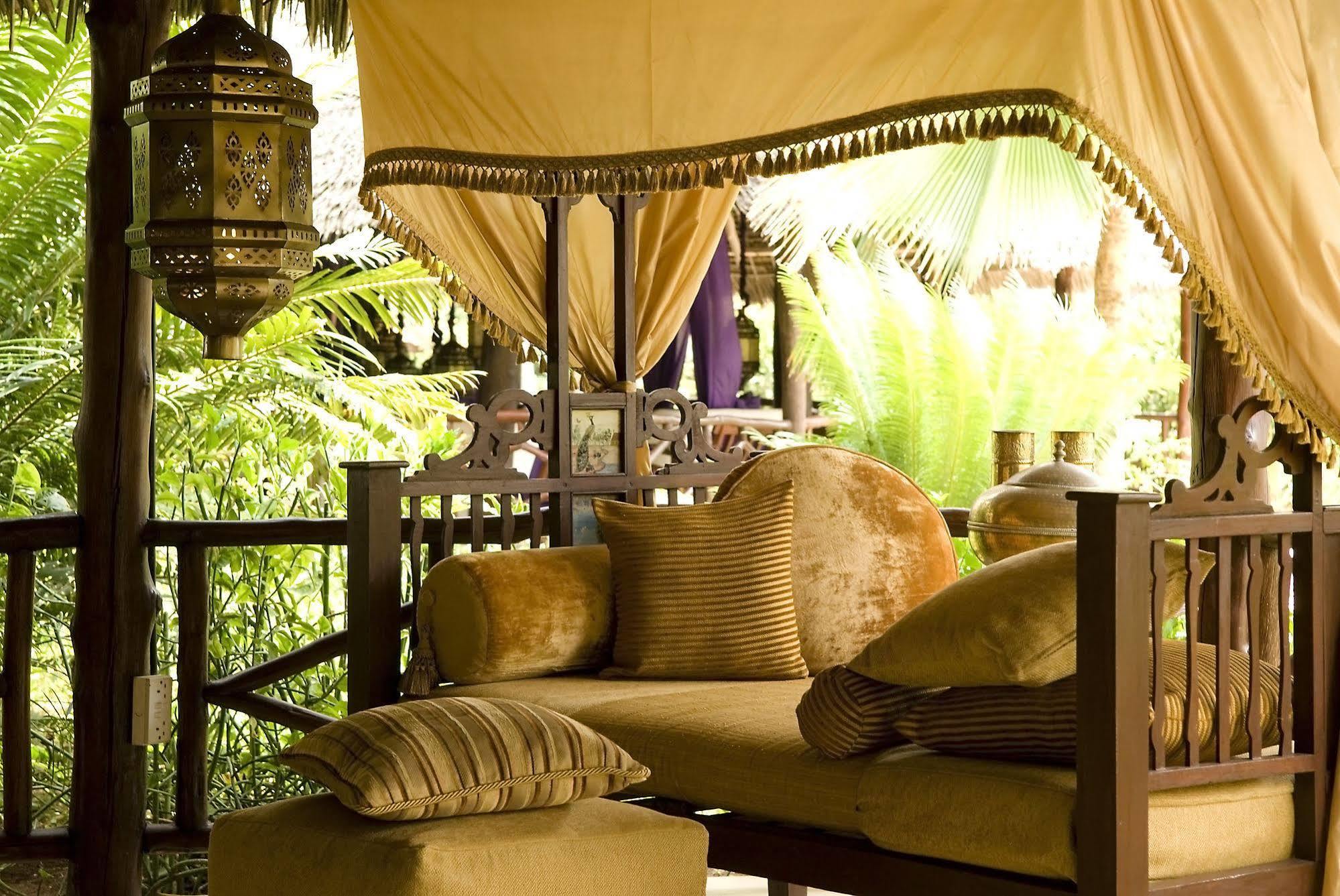 Breezes Beach Club And Spa Bwejuu Buitenkant foto